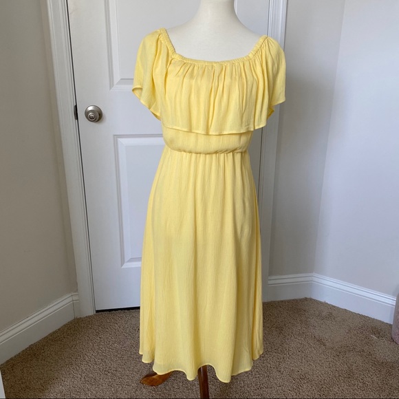 Charles Henry Dresses & Skirts - Charles Henry Off-Shoulder Dress